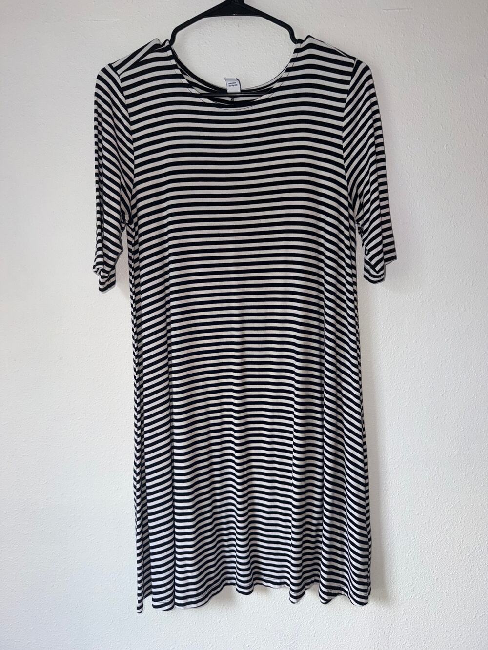 Old Navy Black White Striped Short Sleeve Everyday T-Shirt Mini Dress Sz Medium